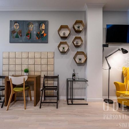 City Center New House Odessa Buitenkant foto