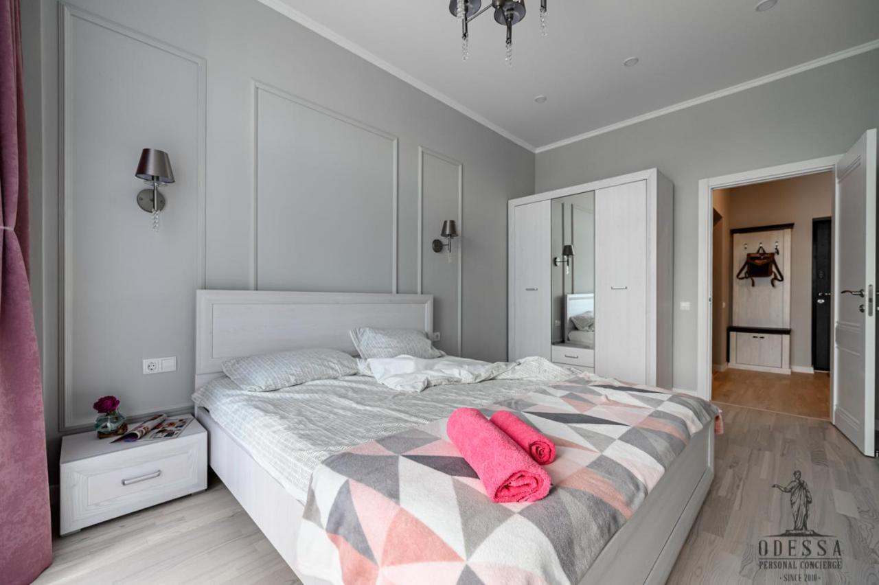 City Center New House Odessa Buitenkant foto