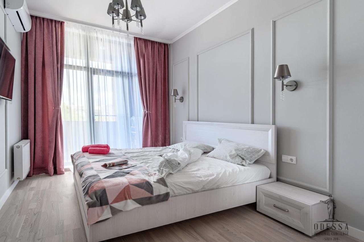 City Center New House Odessa Buitenkant foto