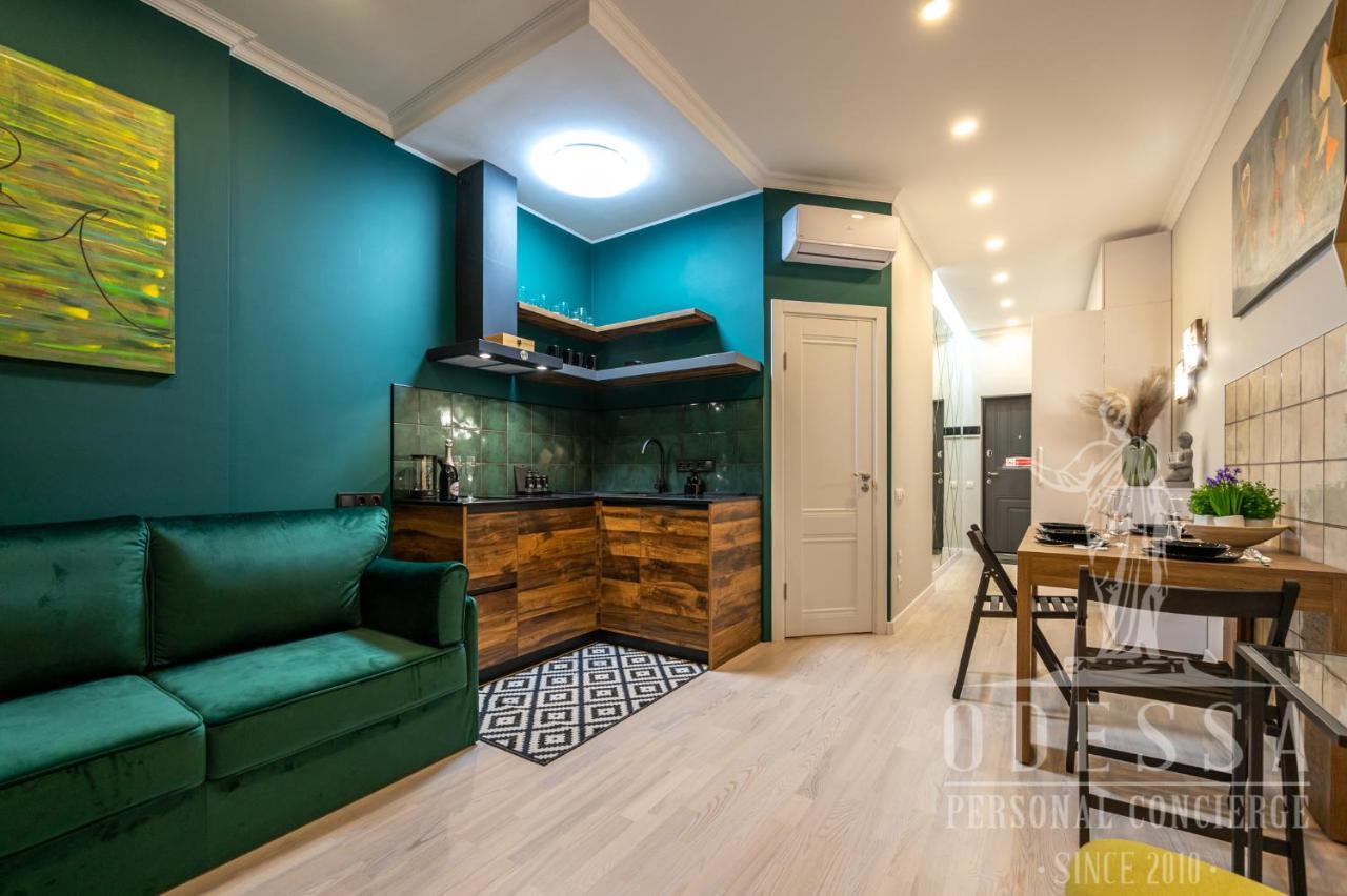 City Center New House Odessa Buitenkant foto