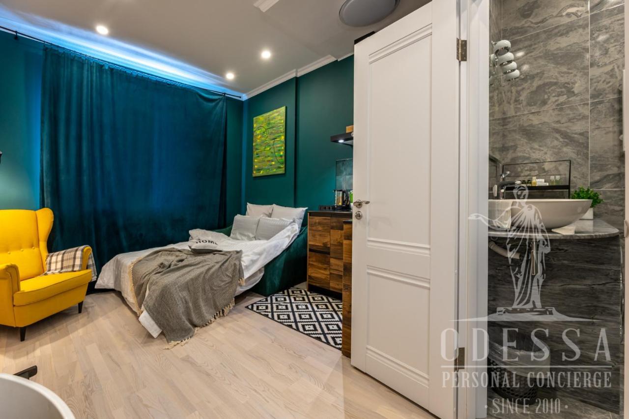 City Center New House Odessa Buitenkant foto