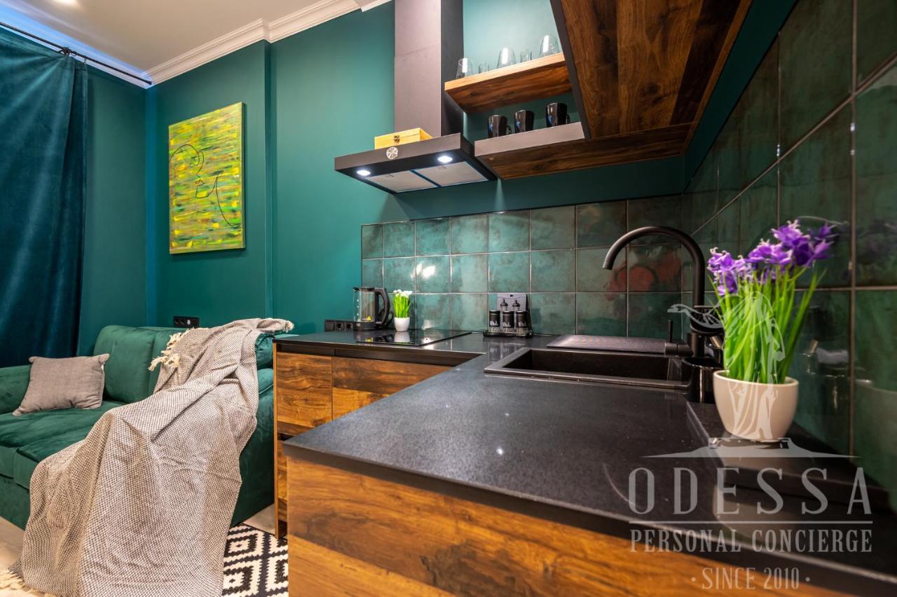 City Center New House Odessa Buitenkant foto