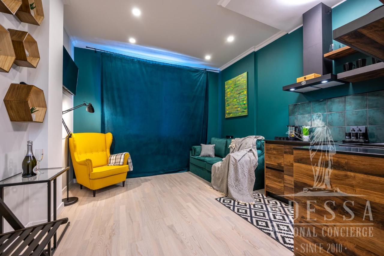 City Center New House Odessa Buitenkant foto